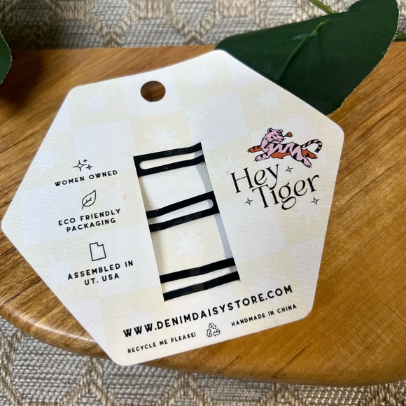 Hair Clips - Picture 2 of 2